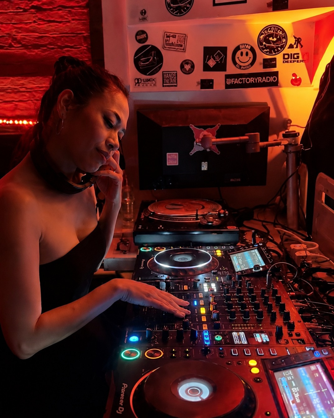 Arch 535 DJ night